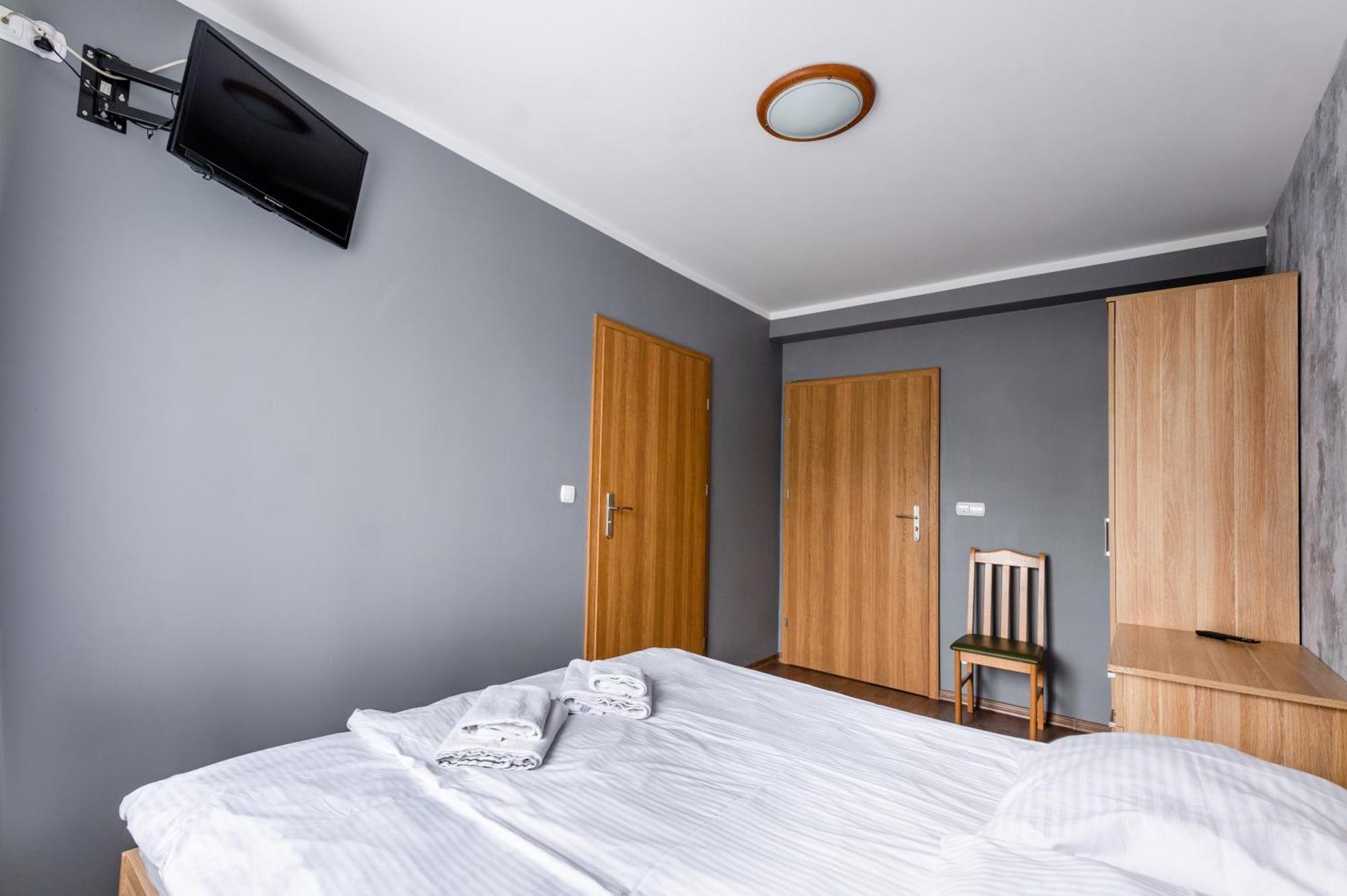 Bed and Breakfast Sleep&Go Lubliniec Exteriér fotografie